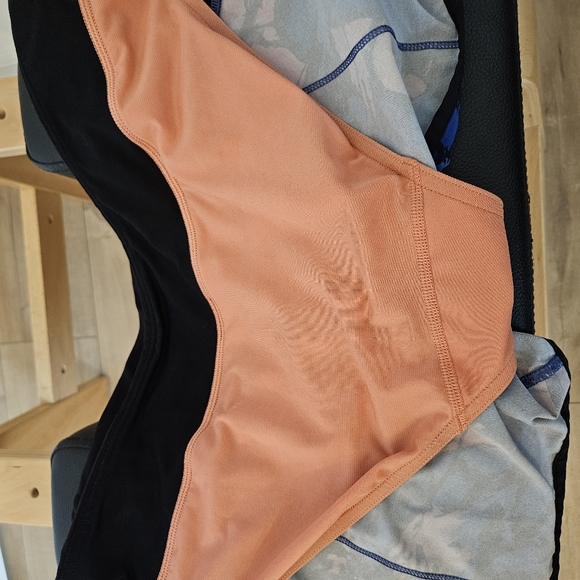 Lululemon Speed Up short - Picture 3 of 5